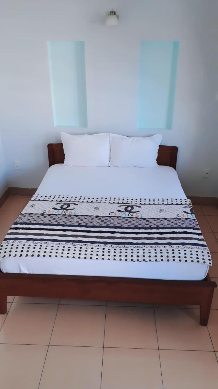 Phong Lan Guesthouse Хуе Екстериор снимка