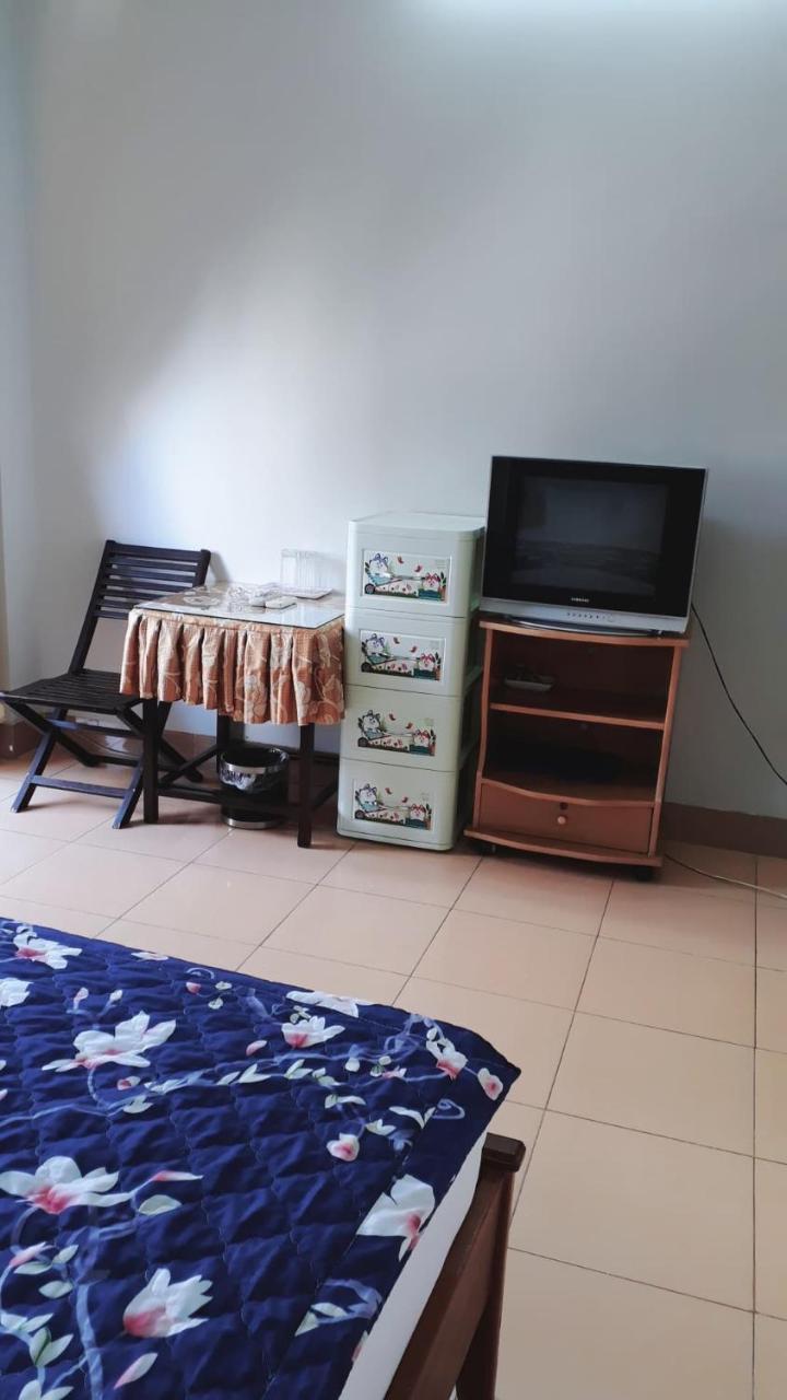 Phong Lan Guesthouse Хуе Екстериор снимка